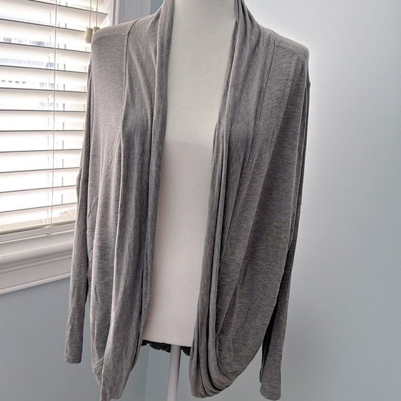 prAna Plus size Foundation Munra Wrap in Heather Grey, Size 1X - Picture 4 of 14